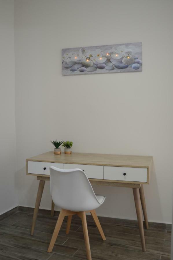 Botonis Bright Spacious Apartment 干尼亞 外观 照片